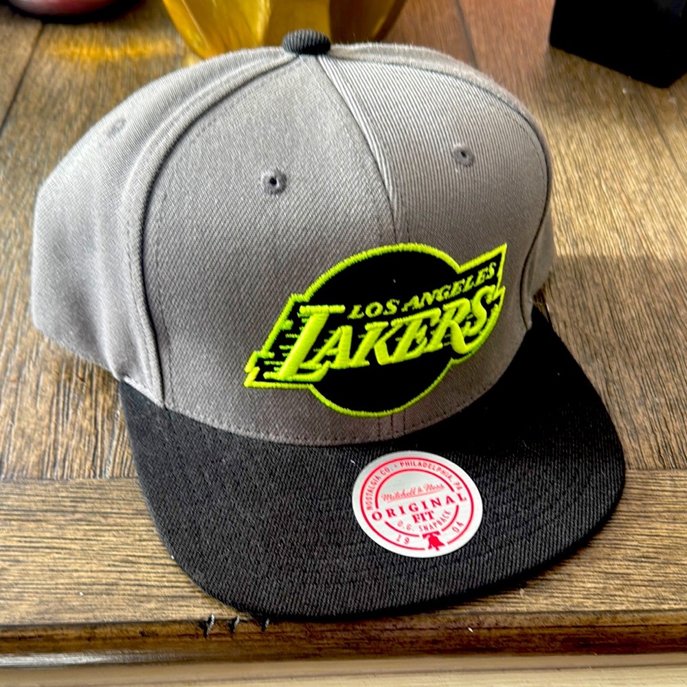 Los Angeles Lakers Snapback Hat